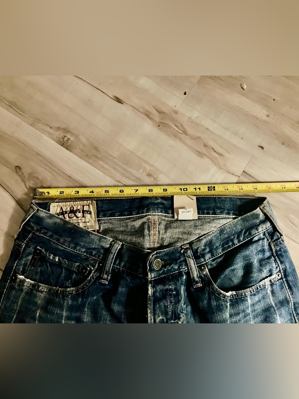 Abercrombie/Fitch Blue Low RiseJeans with Distressed  32/30 (photo says 29”)
